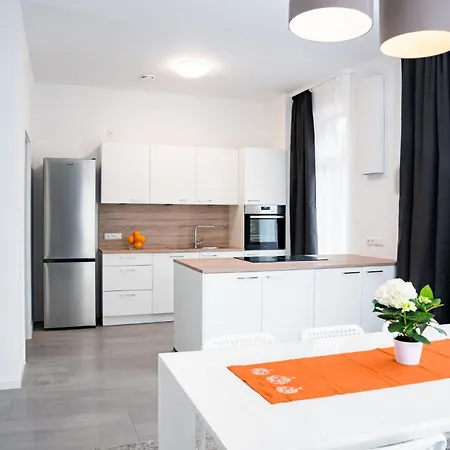 Mit 4 Schlafzimmern Apartmán